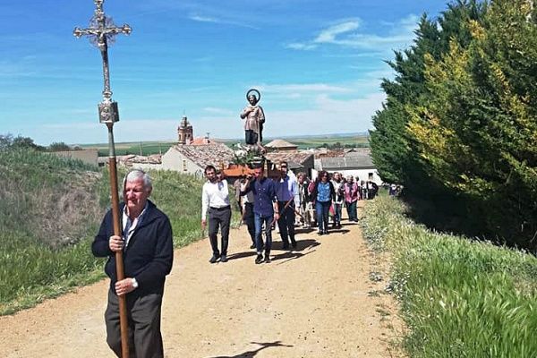 Festividad de San Isidro Labrador de Vezdemarbán. Procesión.