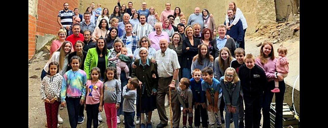 2023-10-21 La familia, el mejor regalo para un vecino de Vezdemarbán